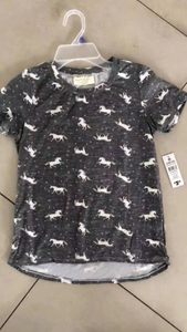 Camiseta feminina com estampa Bobbre Brooks em estoque