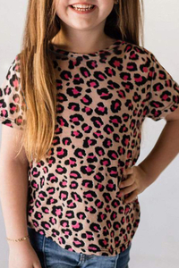 Camisetas com estampa de leopardo para meninas